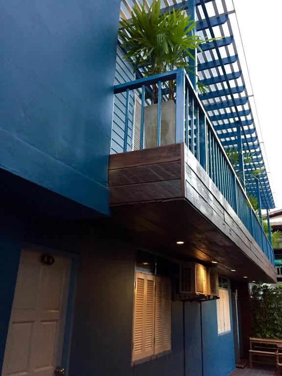 Blue Chang House Bangkok Buitenkant foto